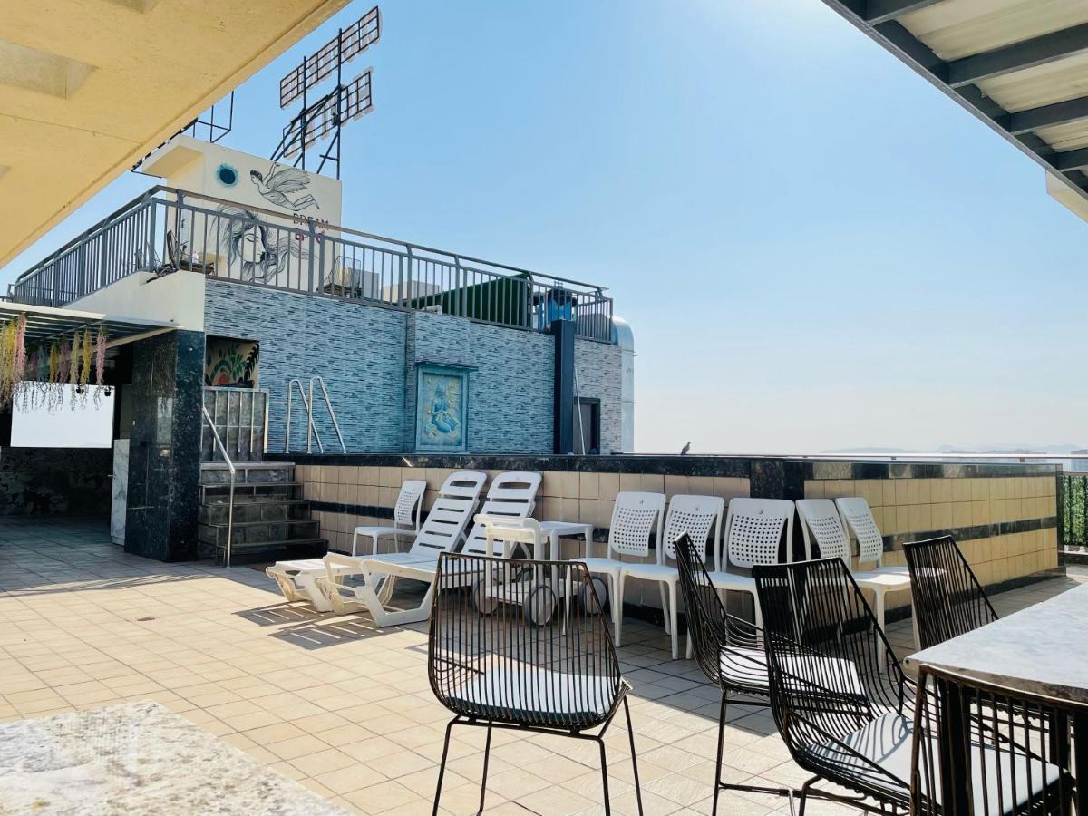 Clover Inn Удайпур Экстерьер фото